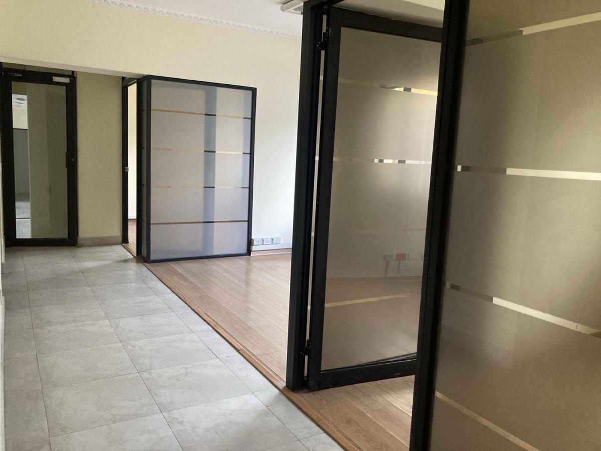 Local Comercial en Venta en La Av La Coruña — imagen 4