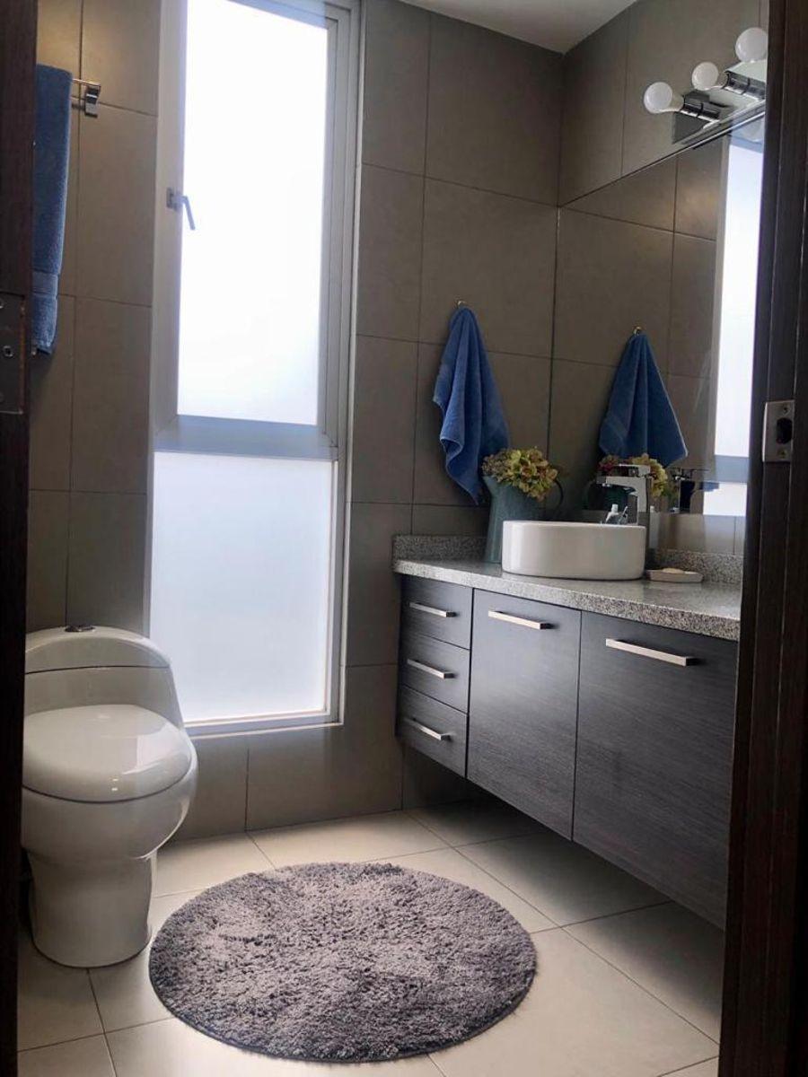 Venta - Bonita Casa con Jardin - San Juan de Cumbaya - con Vista — imagen 6
