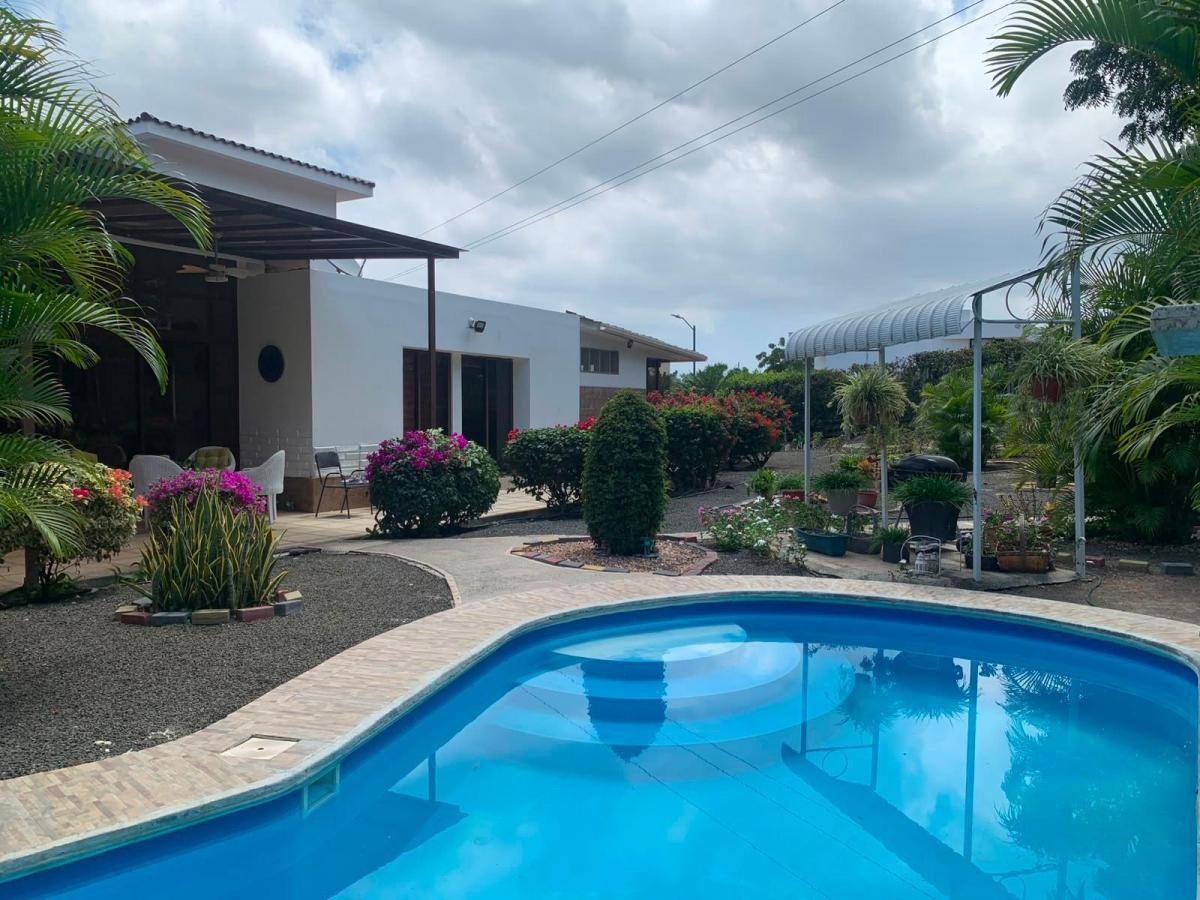 Se Vende Casa con Piscina en Montecristi Golf Club, Manabí — imagen 5