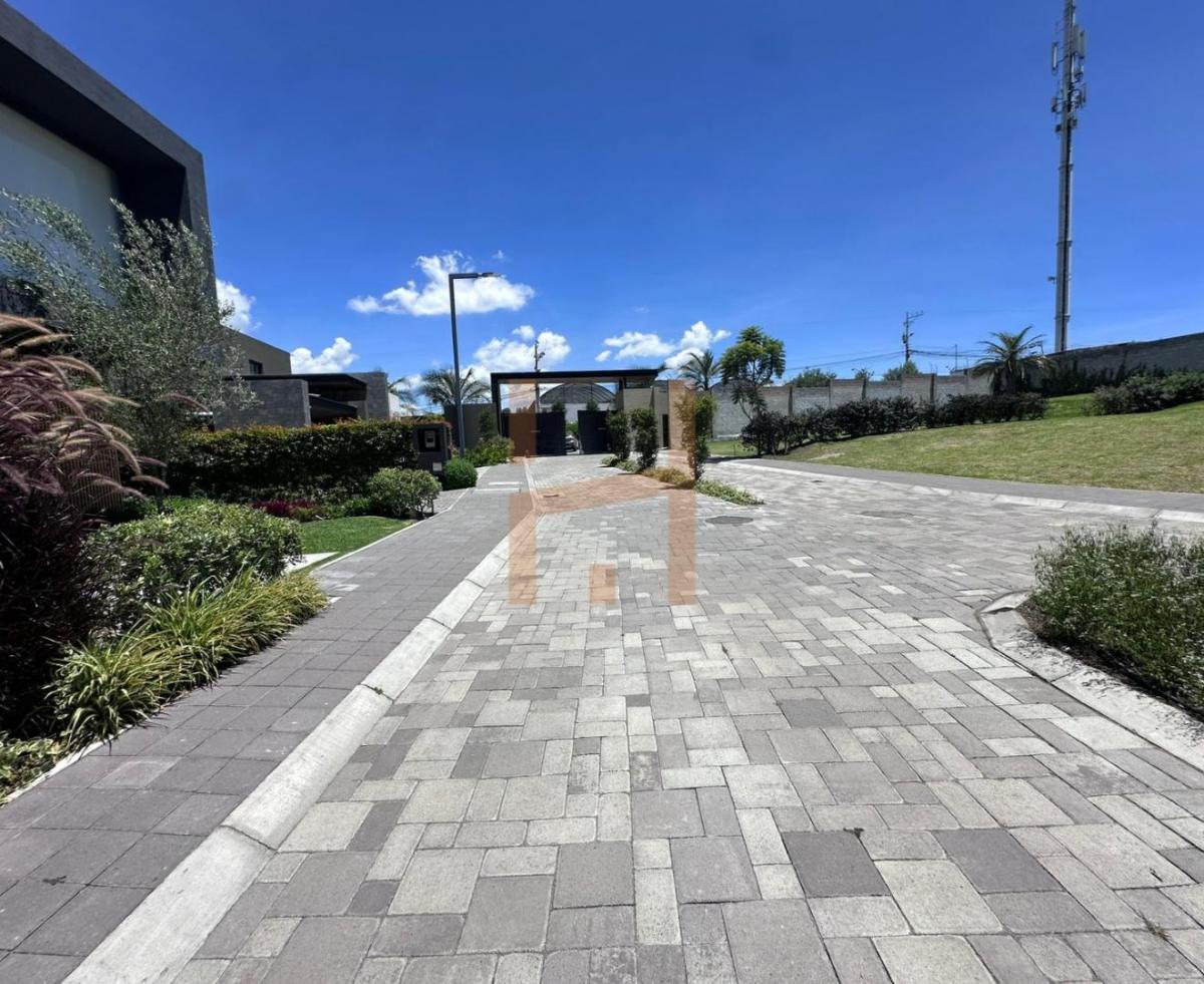 Terreno de Venta en Puembo, 635 m², Cerca Al Club Arrayanes, Urbanización Privada, Ambiente Natural. Provincia de Pichincha — imagen 8