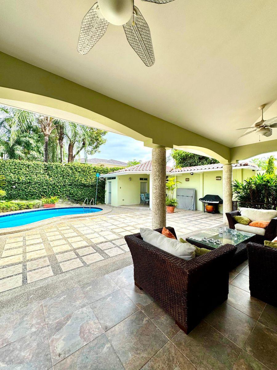 Casa Amplia con Piscina en Lago Sol Km 7 Samborondon!4, Guayas — imagen 9