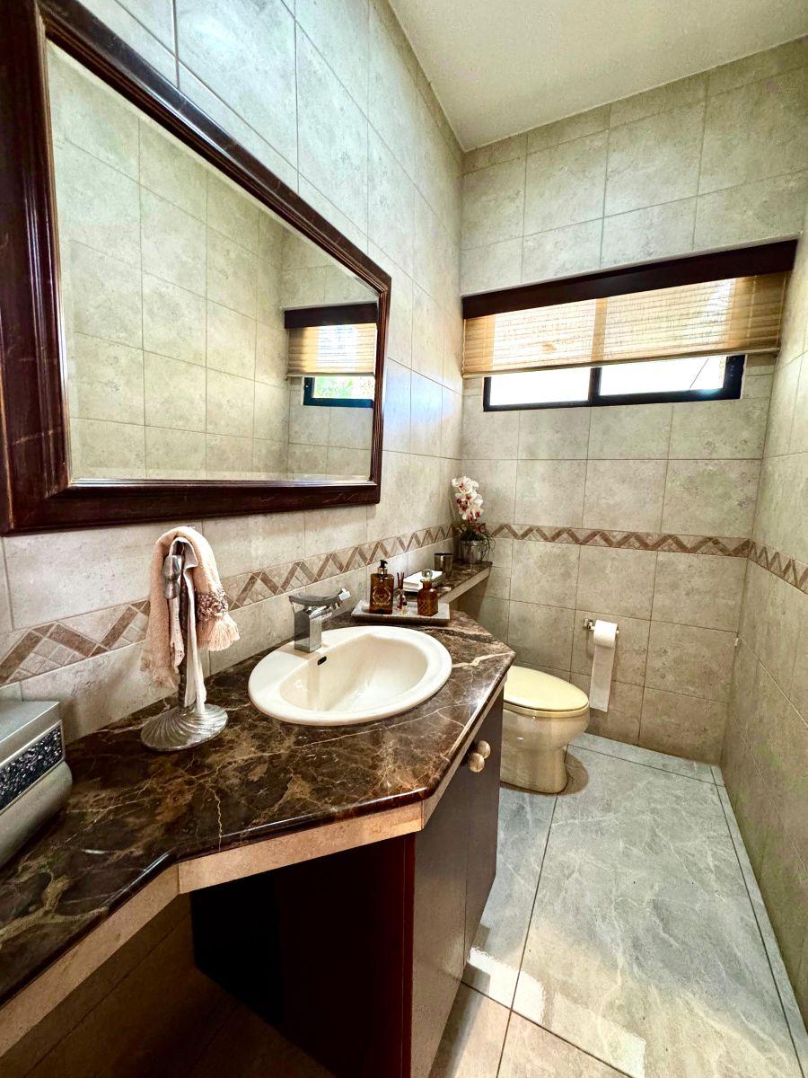 Casa Amplia con Piscina en Lago Sol Km 7 Samborondon!4, Guayas — imagen 4