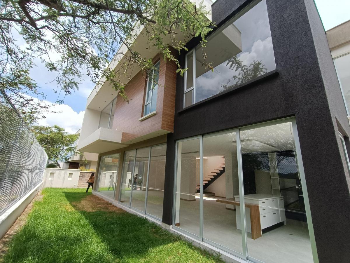 Casa en Venta en Nayon Dentro de Urbanizacion — imagen 10