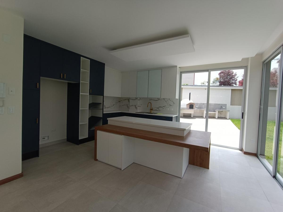 Casa en Venta en Nayon Dentro de Urbanizacion — imagen 7