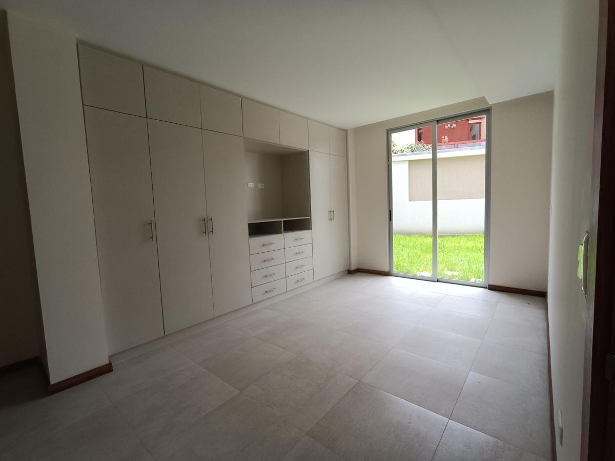 Casa en Venta en Nayon Dentro de Urbanizacion — imagen 5