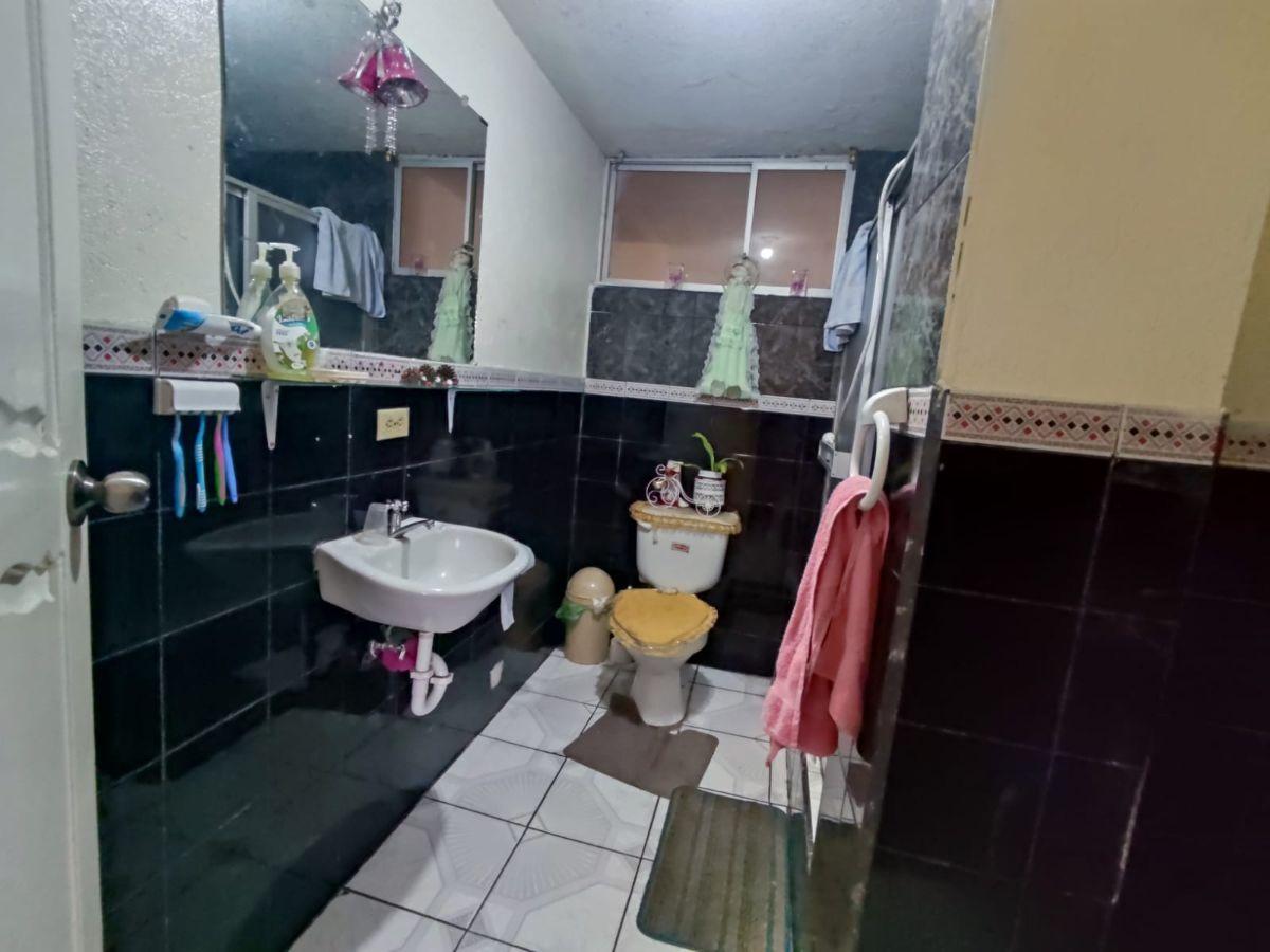Casa Rentera Esquinera en Venta Carapungo | 3 Departamentos | $750 Ingreso Mensual — imagen 3
