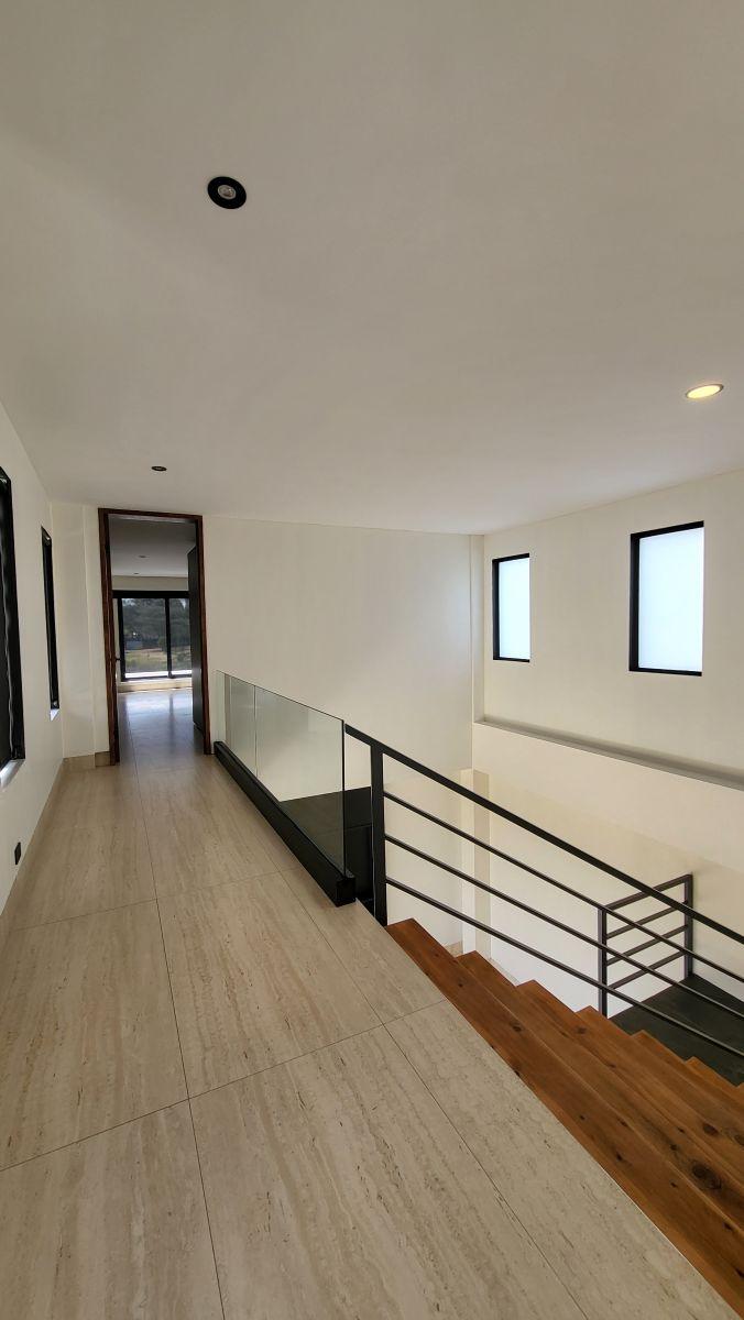 Vendo Linda Casa Ubicada Cerca Colegio Cervantes, Amplio Tereeno Linda Vista, Seguridad 24 H, 4 Dorm — imagen 3