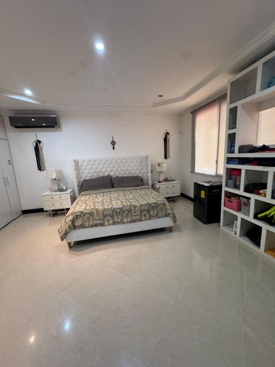 Casa de 658 m² con 4 Dorm. y Suite en Samborondon, Guayas — imagen 9