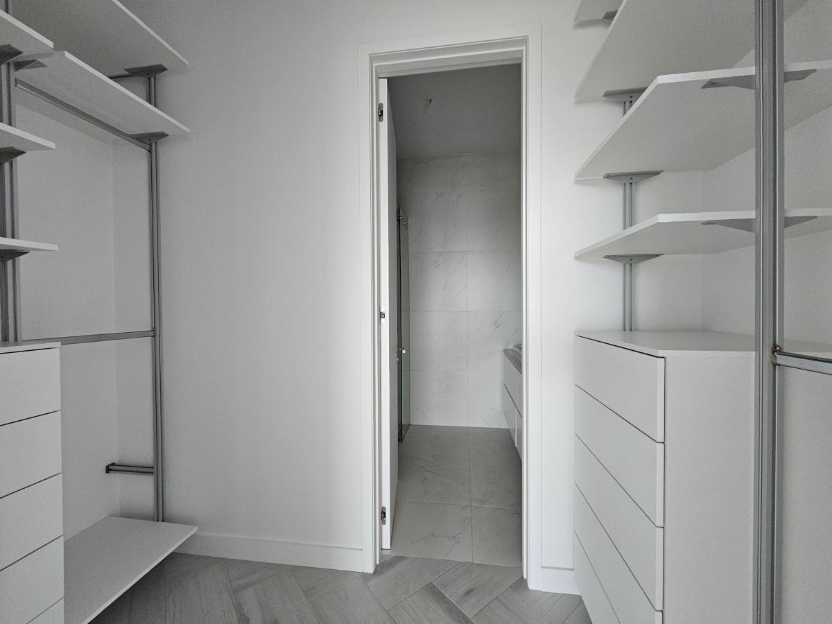 Departamento de Lujo en Venta, Sector Gonzalez Suarez — imagen 6