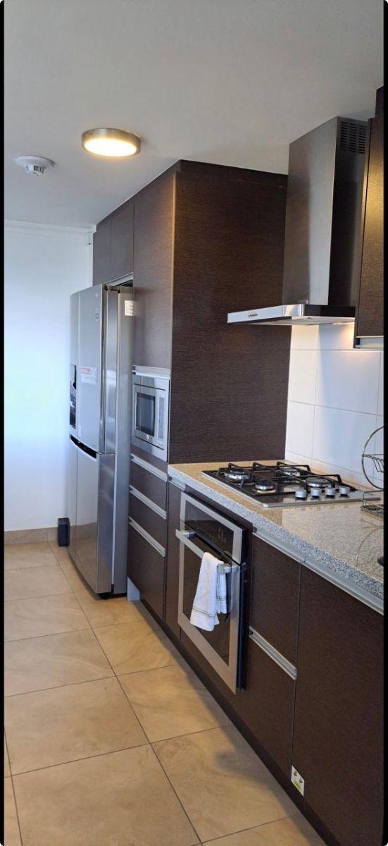 Vendo de Lujo, Hermosa Vista a La Ciudad Departamento Sector El Bosque, 3 Dorm. — imagen 8