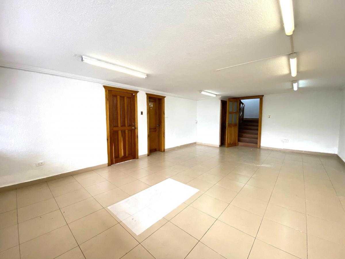 Casa de Venta - Renta Ideal Empresas Negocios Sector Udla Granados — imagen 5