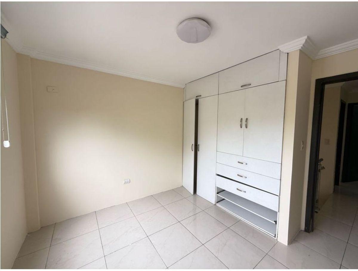 Venta de Casa con Jacuzzi en La Urb La Joya Etapa Gema Vía Aurora, Guayas — imagen 7