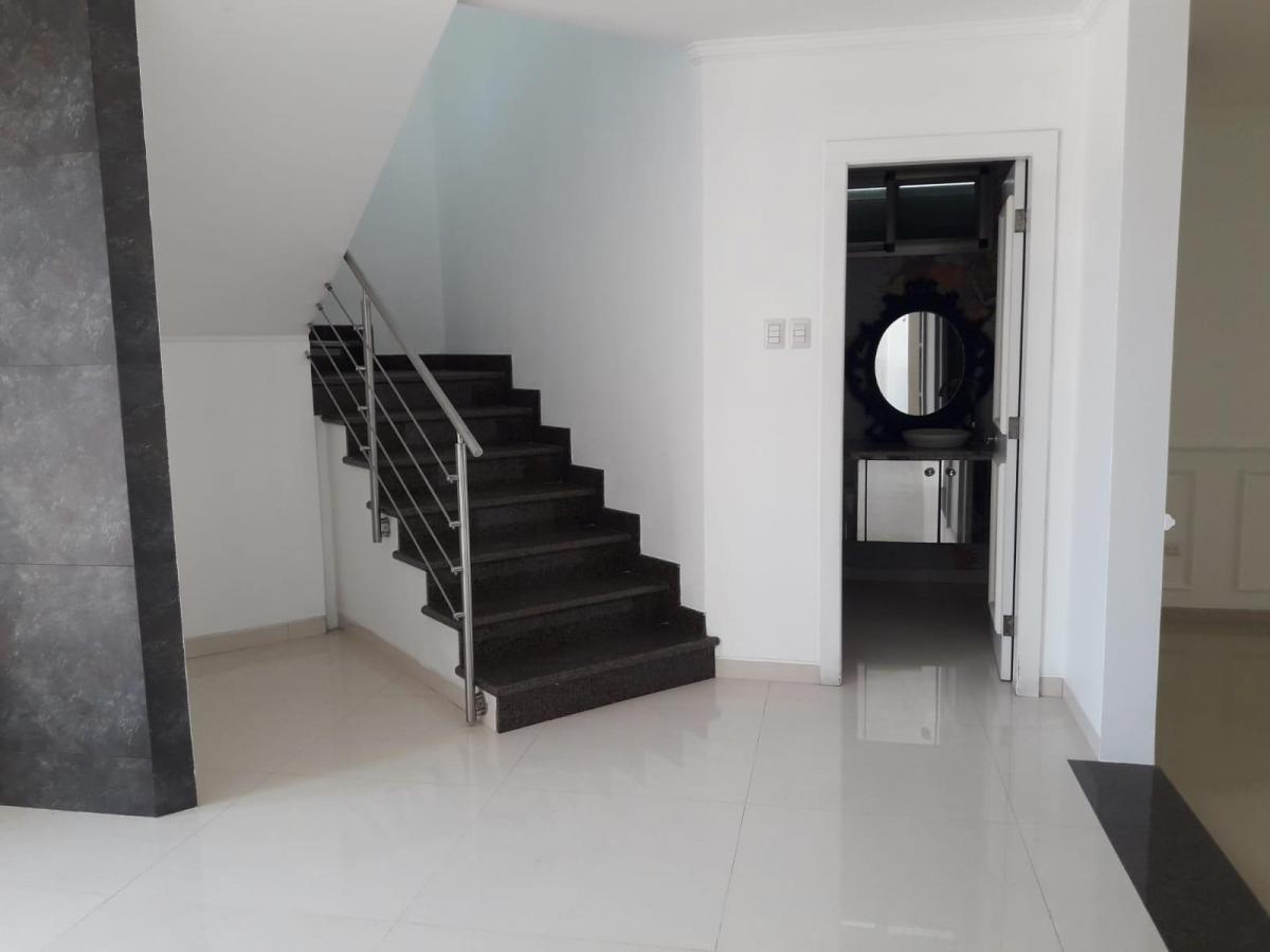 En Venta Casa 3 Urbanizaciòn Los Parques - Los Ceibos - Mae. Recalde, Guayas — imagen 8