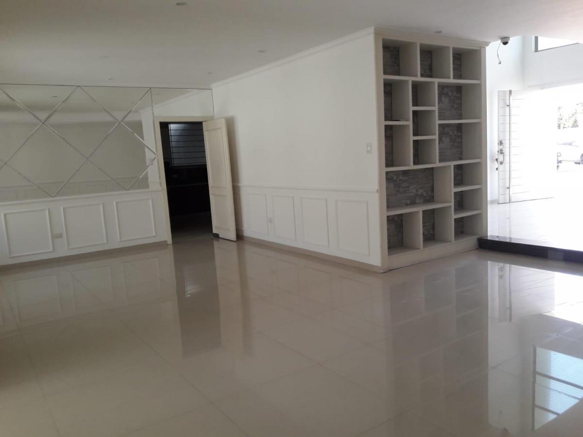 En Venta Casa 3 Urbanizaciòn Los Parques - Los Ceibos - Mae. Recalde, Guayas — imagen 4