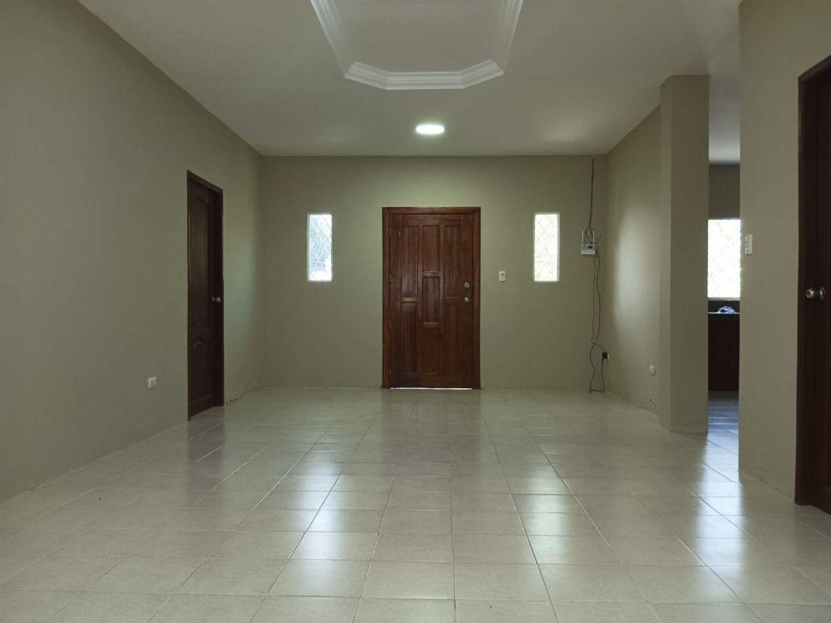 Venta de Casa Salinas - Parroquia Jose Luis Tamayo P. Pincay — imagen 4