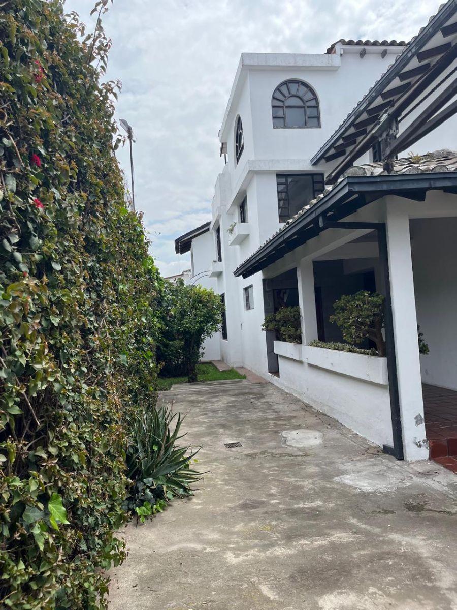 Vendo Remodelado Departamento en Ibarra en La Zona del Tenis Country, Imbabura — imagen 10