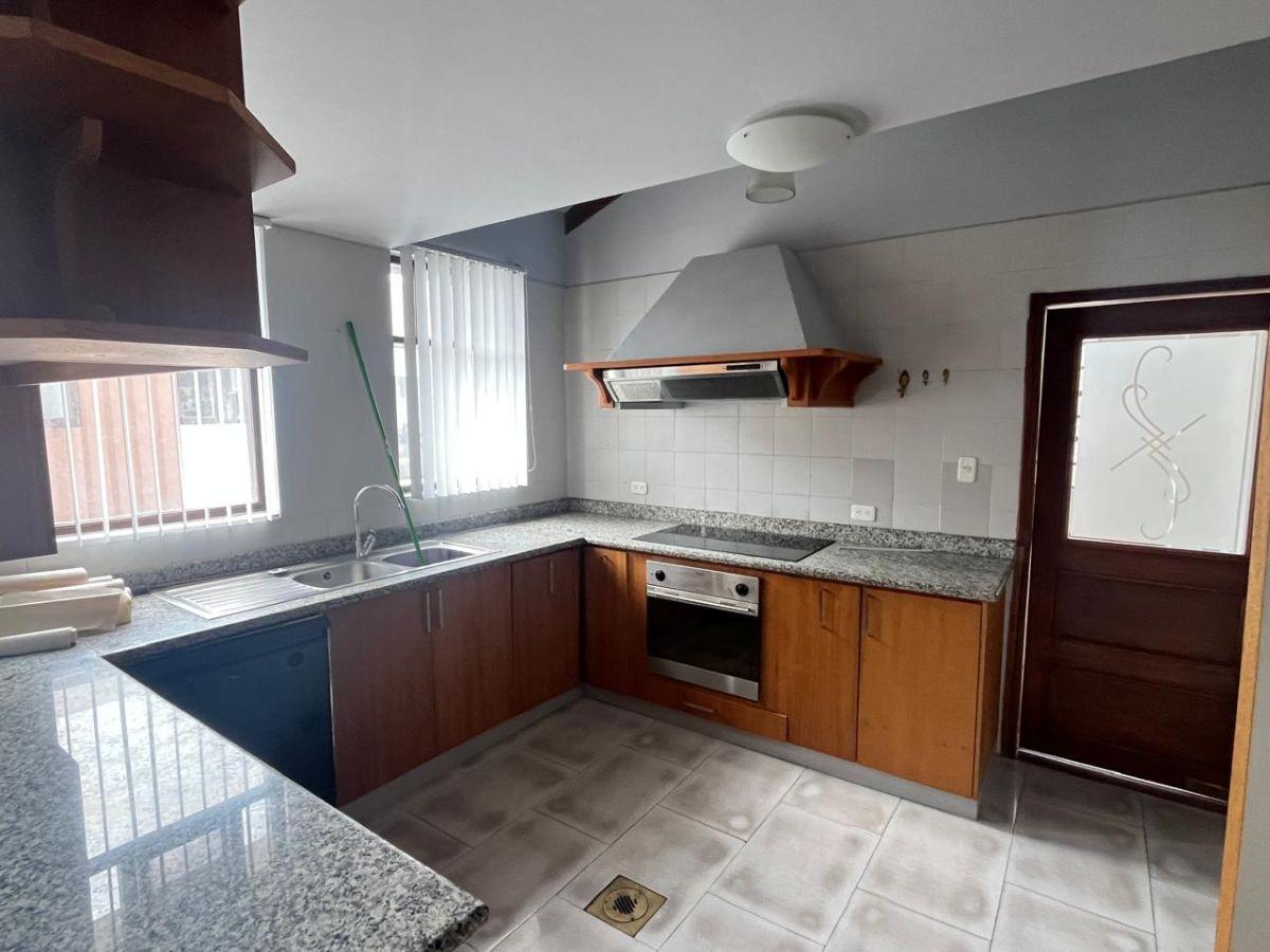 Vendo Remodelado Departamento en Ibarra en La Zona del Tenis Country, Imbabura — imagen 4