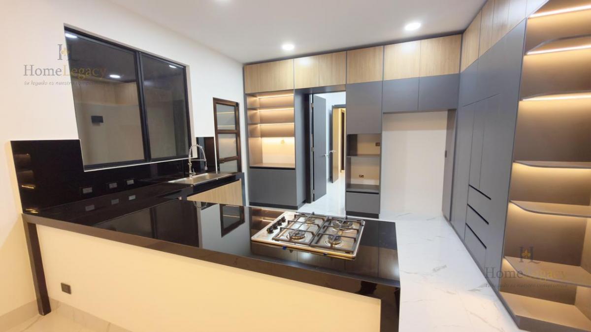 Venta de Casa por Estrenar con Piscina – Sector Uees, Samborondón Am, Guayas — imagen 7