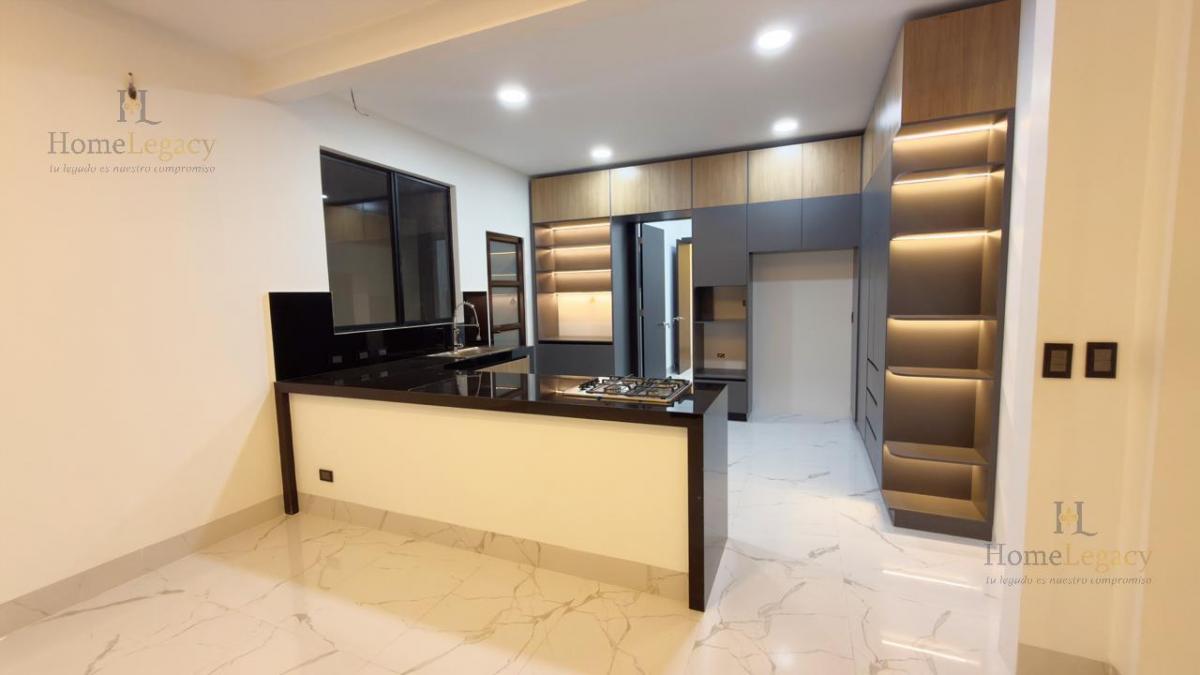 Venta de Casa por Estrenar con Piscina – Sector Uees, Samborondón Am, Guayas — imagen 6