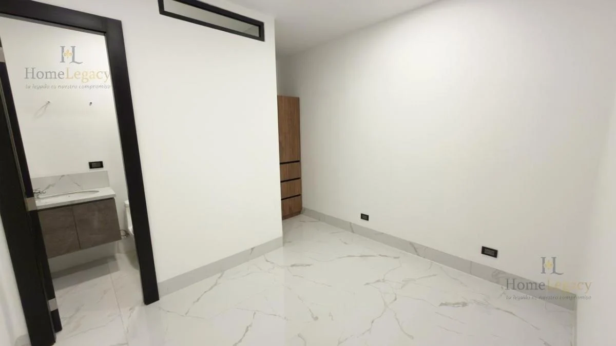 Venta de Casa por Estrenar con Piscina – Sector Uees, Samborondón Am, Guayas — imagen 4