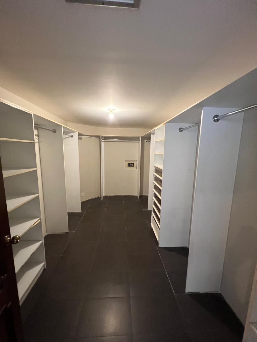 Samborondon Km 2 Mansión con Ascensor Linda Vista Al Lago!, Guayas — imagen 3