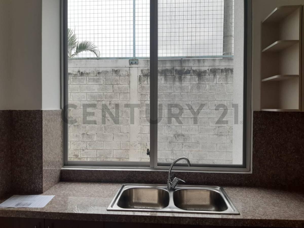 Venta Departamento en Urb. Bosques de Los Ceibos, Guayas — imagen 5