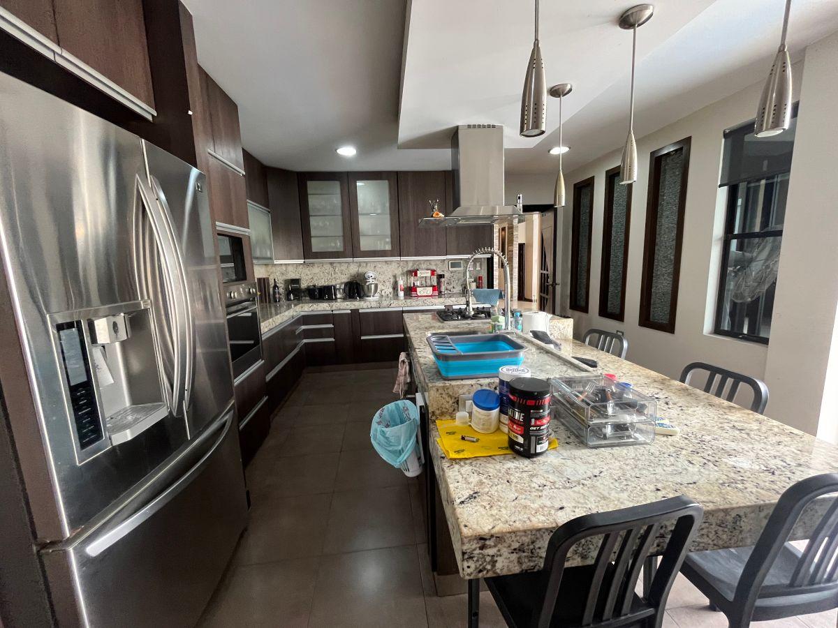 Vendo o Alquilo Casa Esquinera Una Planta con Piscina Puerto Azúl, Guayas — imagen 4