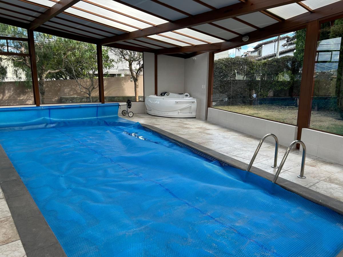 Vendo Hermosa Casa Moderna con Piscina / Urbanizacion Pinar Bajo — imagen 5