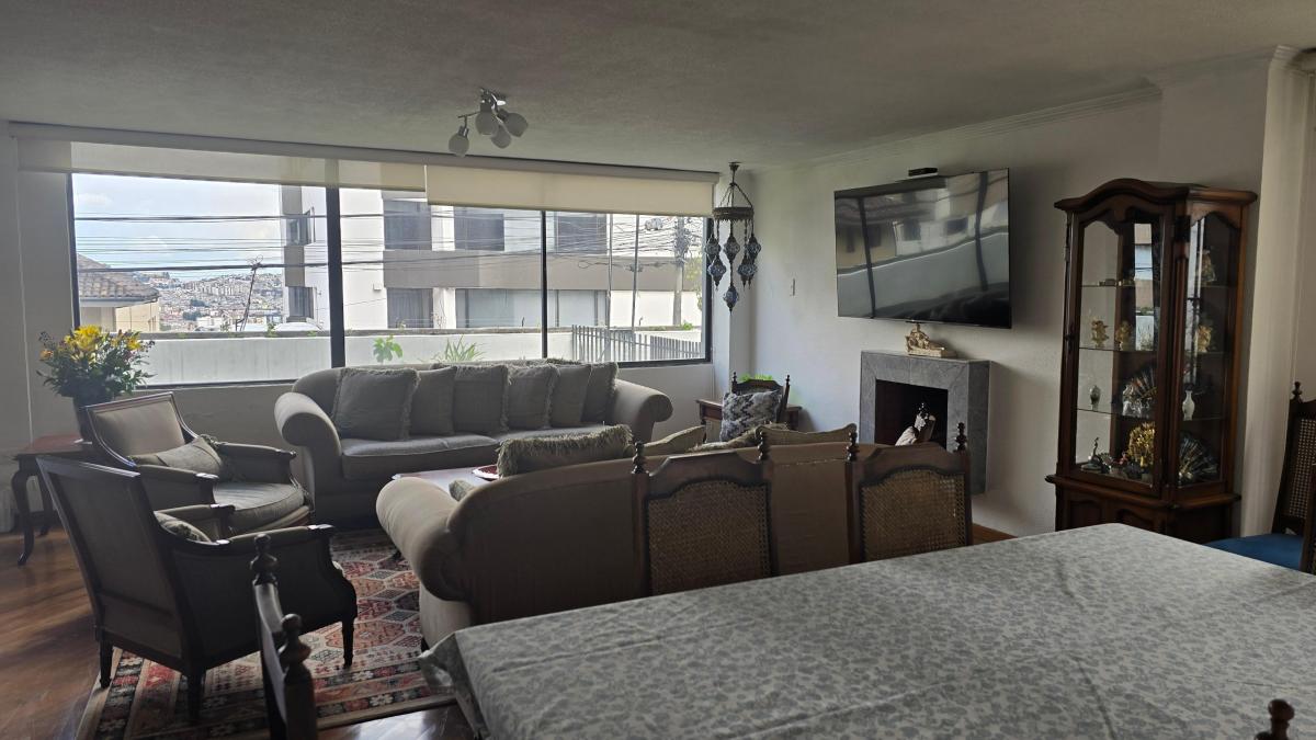 Departamento Remodelado con Jardín Privado en El Mejor Sector de Quito Tenis — imagen 10