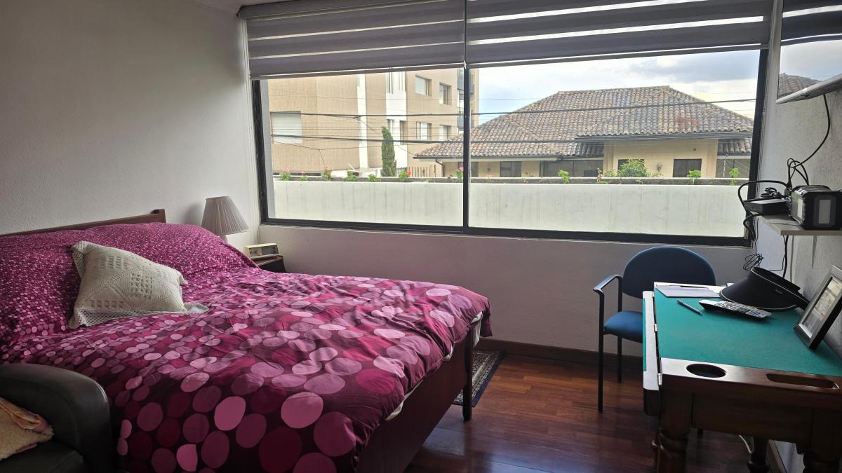 Departamento Remodelado con Jardín Privado en El Mejor Sector de Quito Tenis — imagen 6