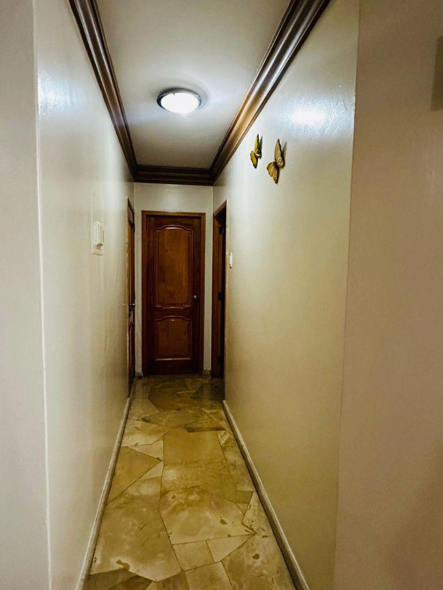 Venta de Departamento de 2 Habitaciones Amoblado en Av Flavio Reyes, Manta, Manabí — imagen 5