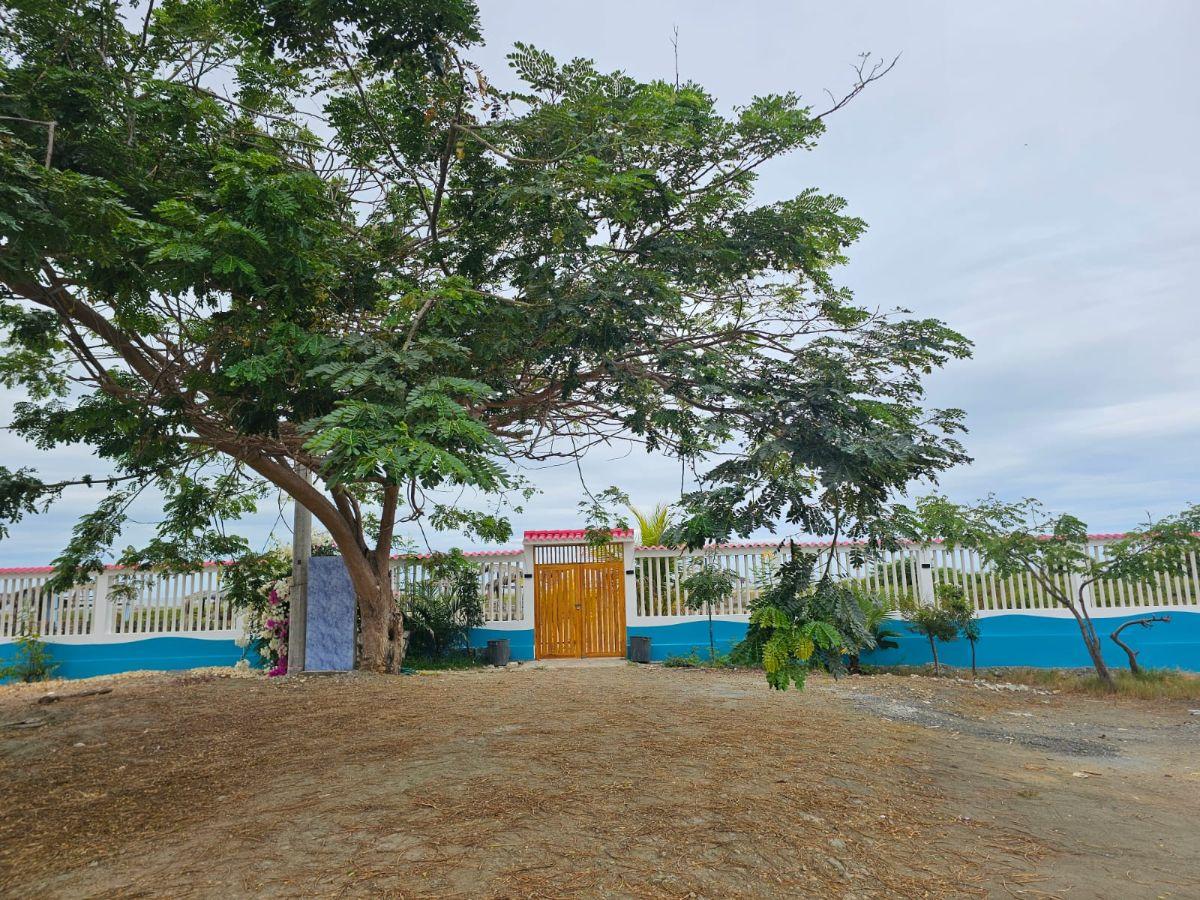 Vendo Casa de Una Planta con Piscina - L. Arias, Guayas — imagen 10
