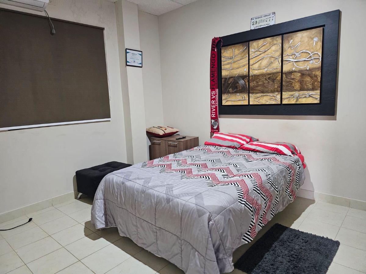 Vendo Casa de Una Planta con Piscina - L. Arias, Guayas — imagen 4