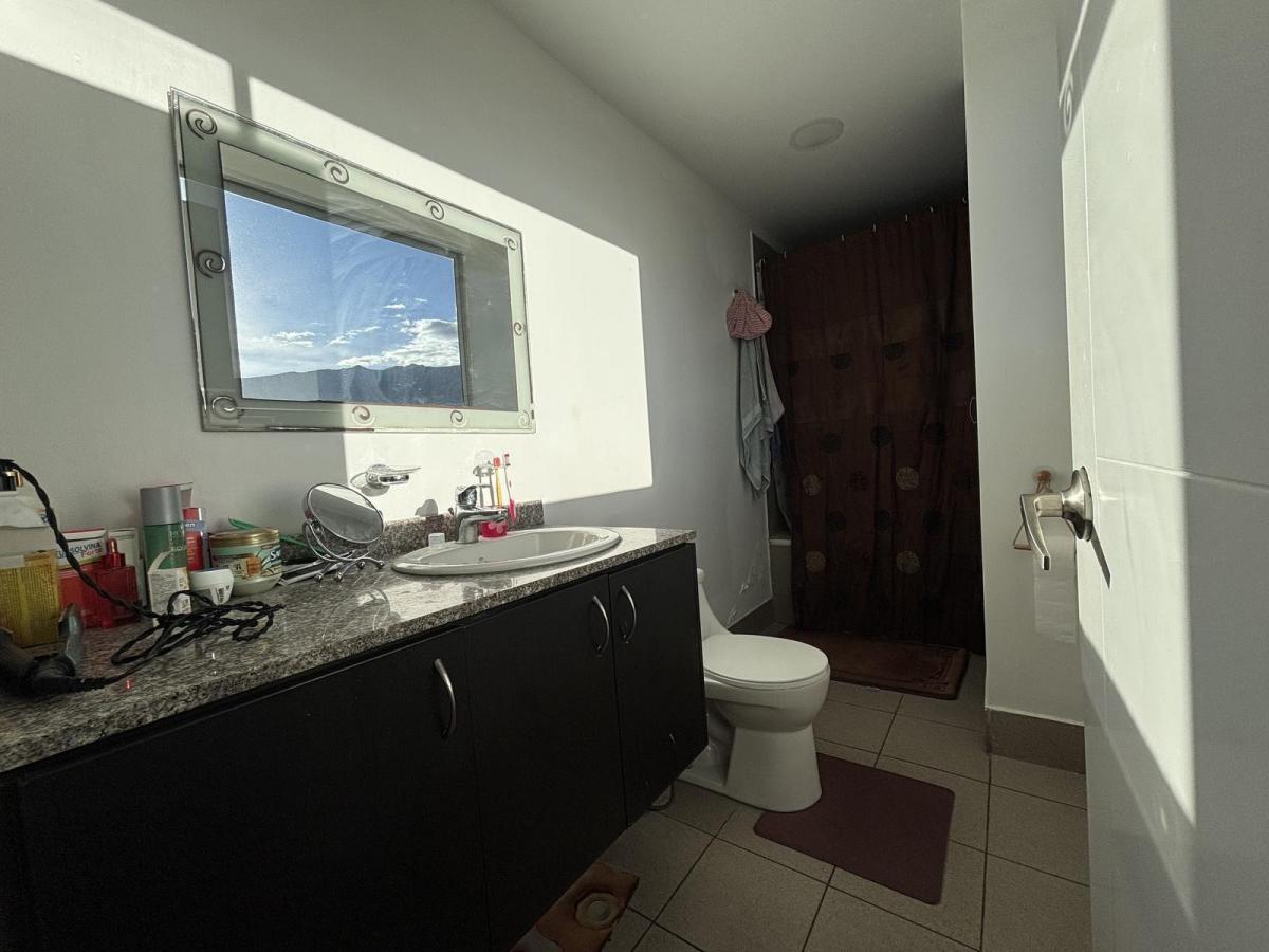 Vendo Departamento Dúplex con Patio Monteserrin — imagen 5