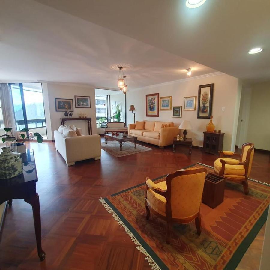 Departamento de Venta en El Corazón de La Gonzalez Suarez Quito — imagen 10