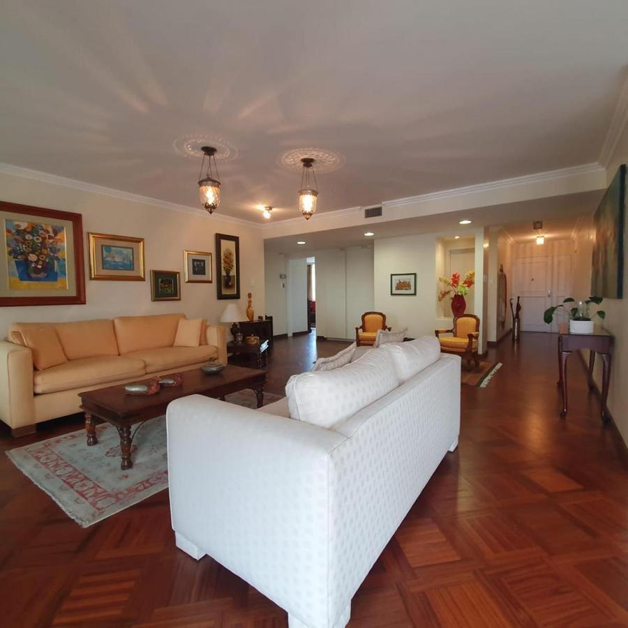 Departamento de Venta en El Corazón de La Gonzalez Suarez Quito — imagen 9