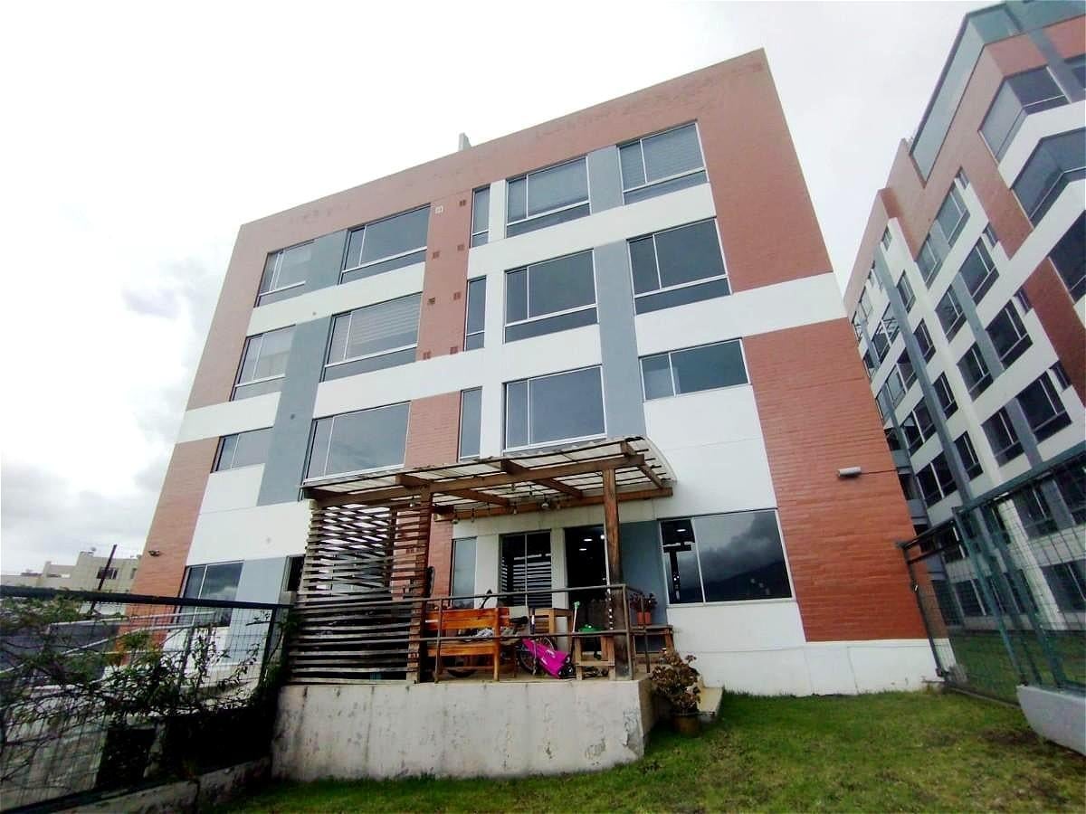 Monteserrin, Platinum Plaza 190 M²,parqueadero y Jardin Independiente — imagen 6