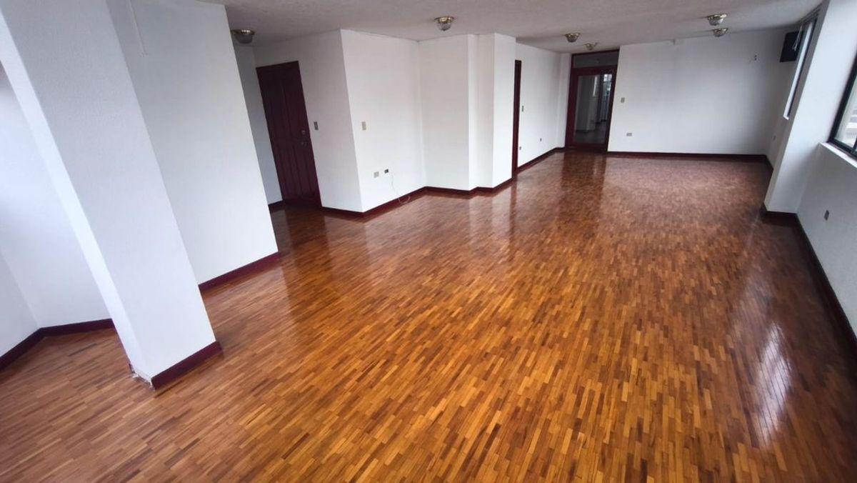 Departamento de 3 Dorm. en Centro Norte de Quito — imagen 4