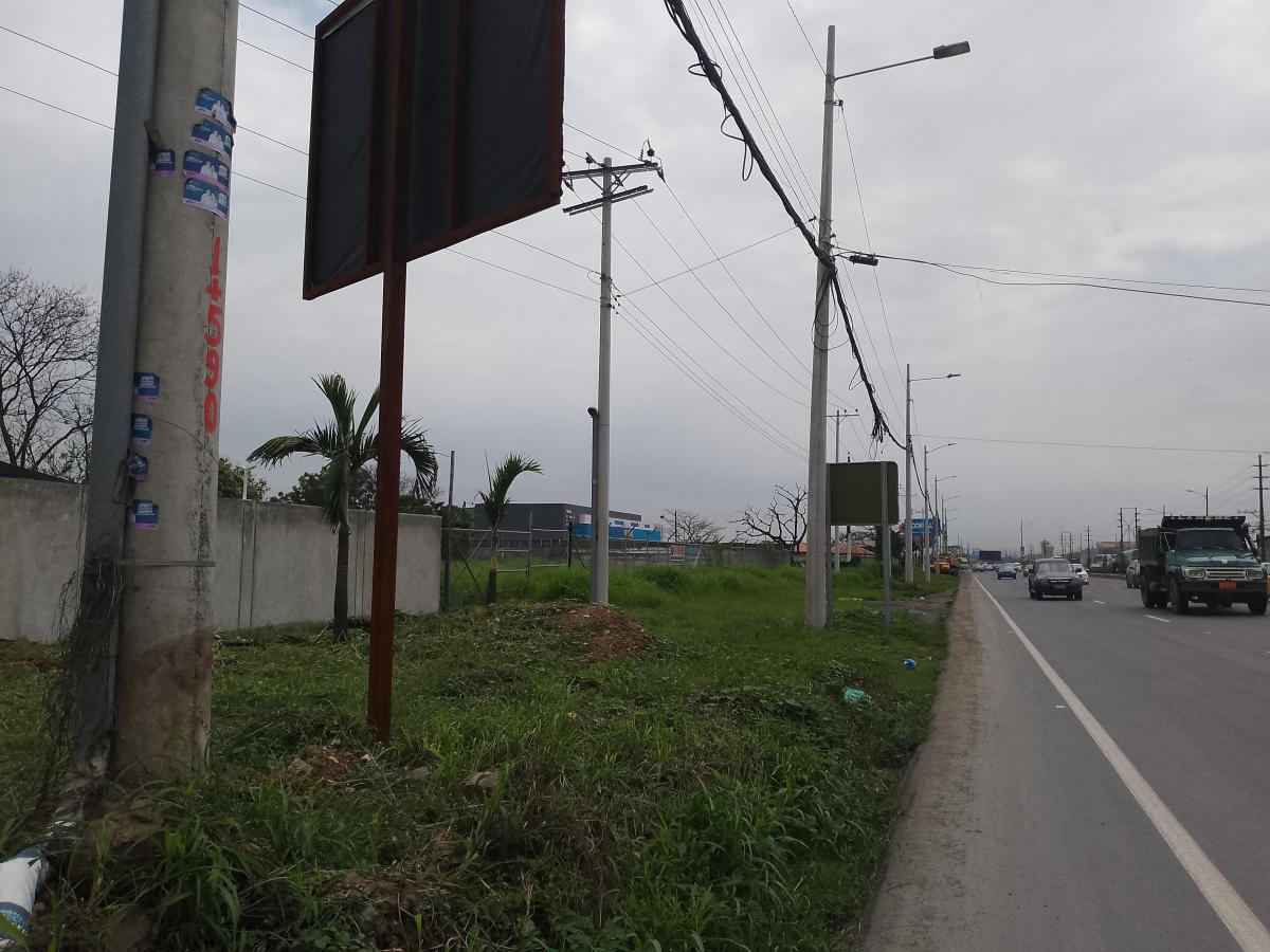 Via Samborondon Km 11 1/2 Terreno Comercial o Residencial, Guayas — imagen 4