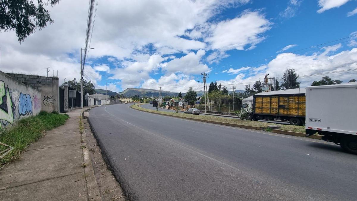 Vendo 2867 m² Planos con Vivienda en Pifo, Sobre La Av Panamericana — imagen 6
