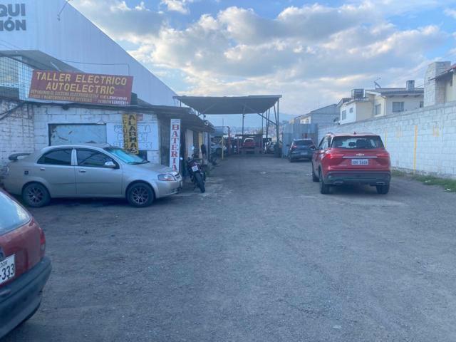 Terreno Comercial en Venta 943 m² Av Hurtado de Mendoza Sector Graiman - Cuenca, Azuay — imagen 4