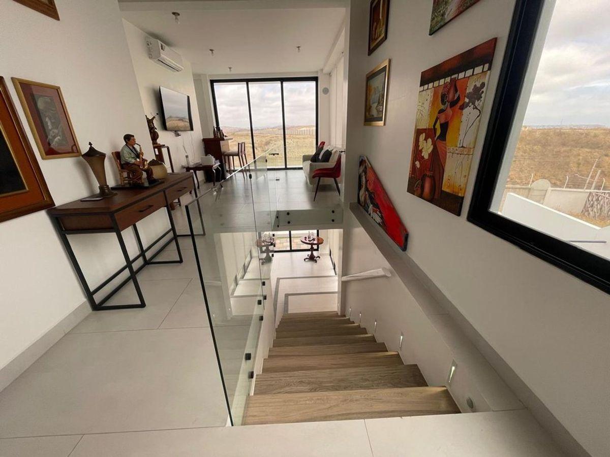 Casa de Lujo Frente Al Mar, de Venta en La Mejor Urb. Manta, Ciudad del Mar. Manabí — imagen 10