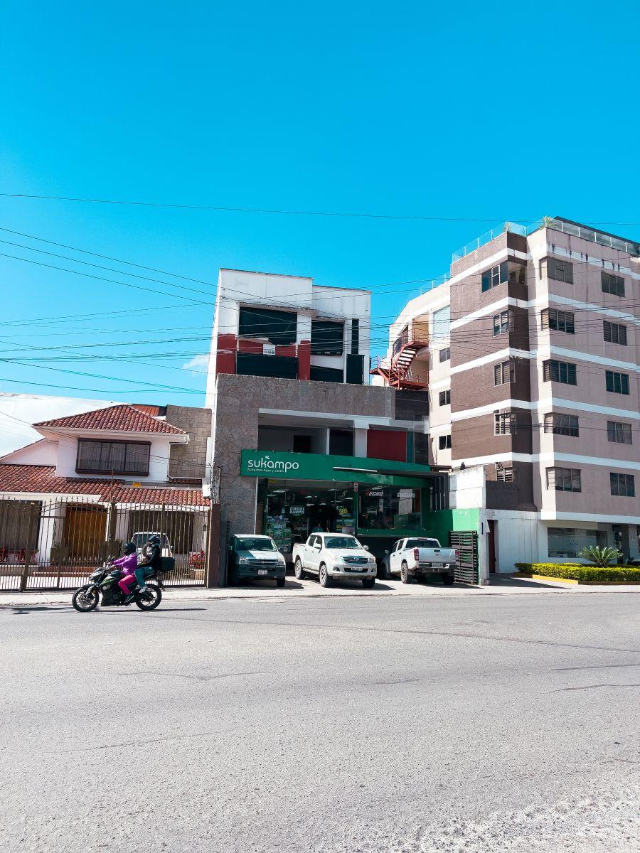 Propiedad Comercial en Venta | Av Unidad Nacional, Sector Los Tótems – Cuenca, Azuay — imagen 9
