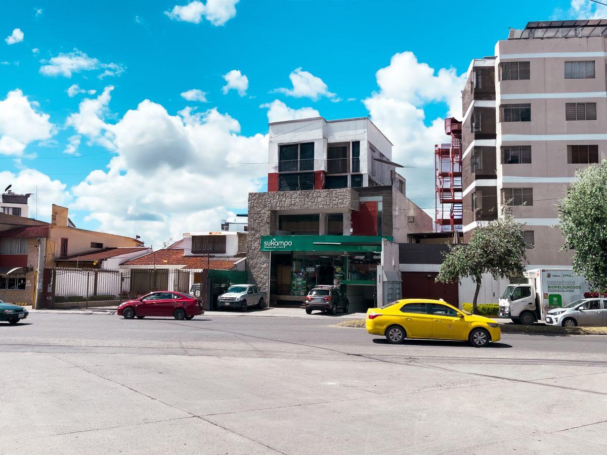 Propiedad Comercial en Venta | Av Unidad Nacional, Sector Los Tótems – Cuenca, Azuay — imagen 7