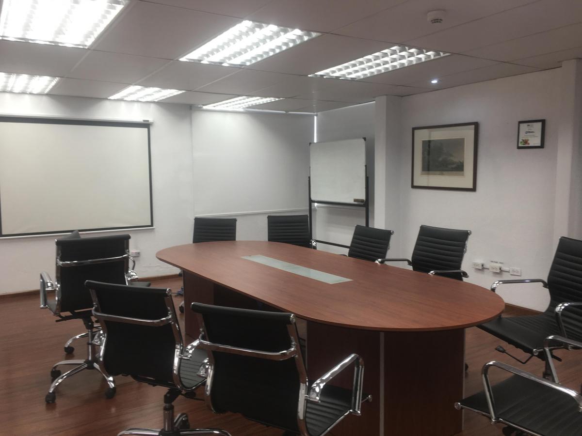 Terreno 1325 m² Sobre Av de Los Shyris, Inversión — imagen 3