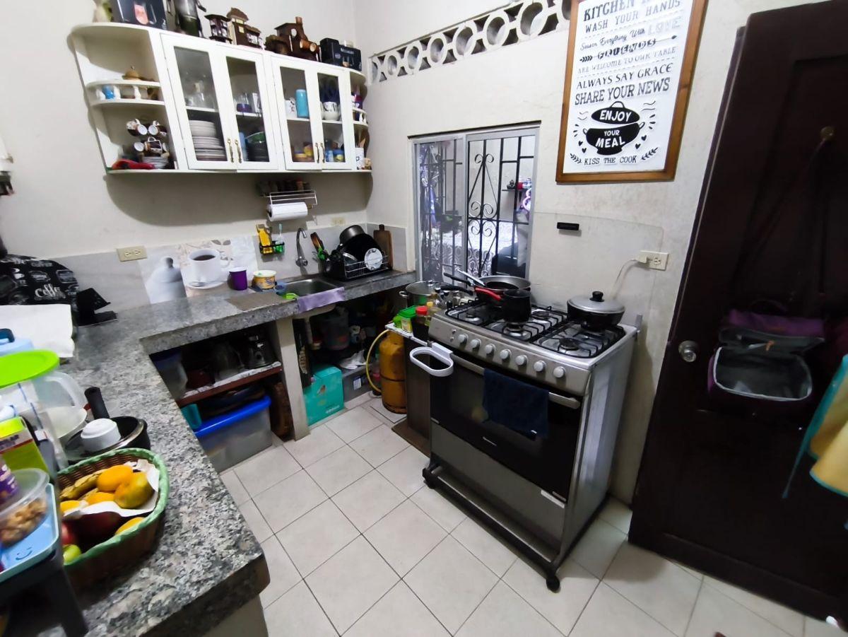 Venta de Casa Rentera, sur, Coop, Claveles 1 - A. Maidana, Guayas — imagen 6