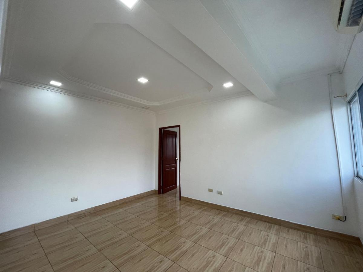 Suite en Venta Centro de Guayaquil Calle Cordova y Mendiburo Alemo, Guayas — imagen 7