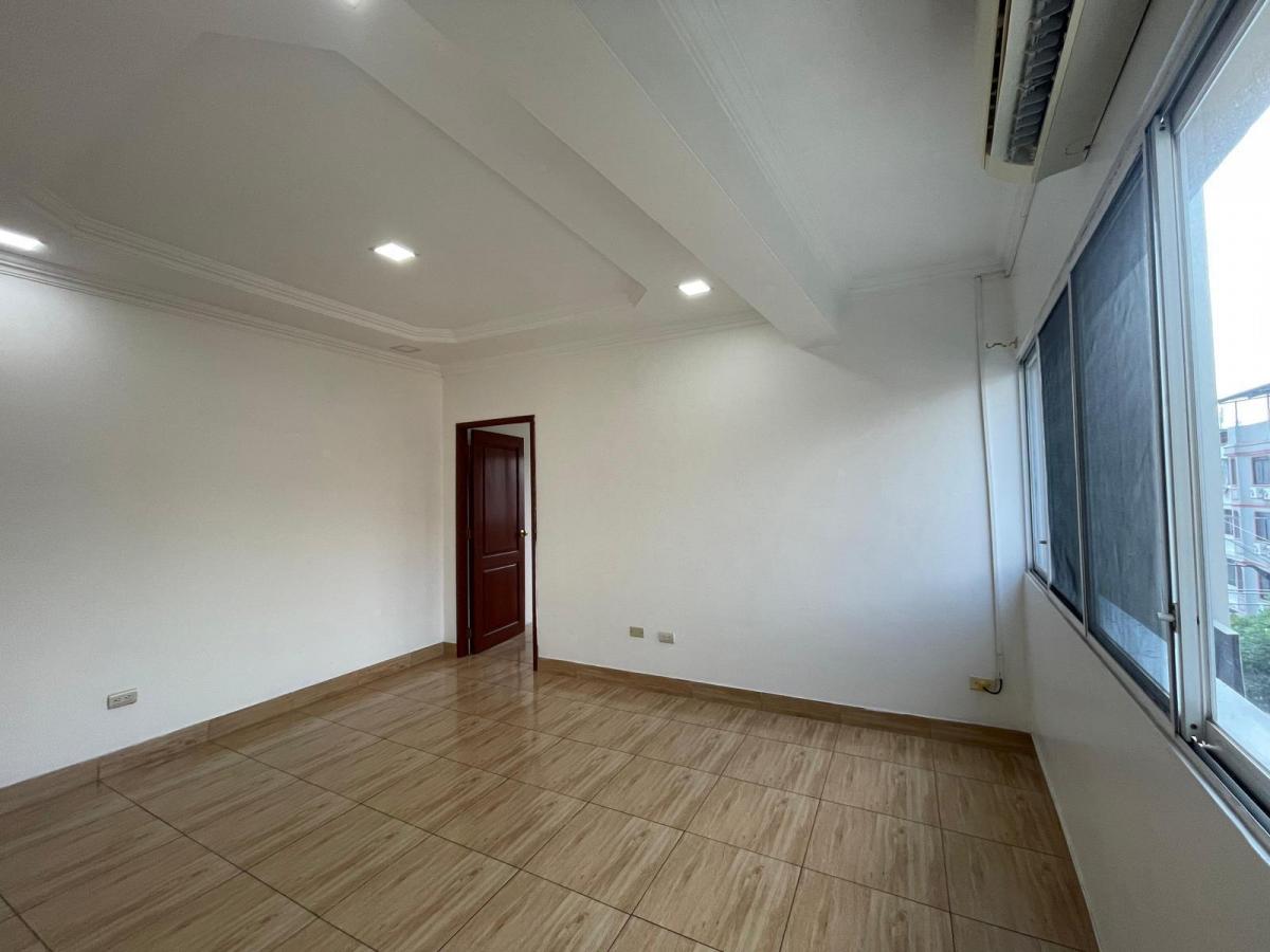 Suite en Venta Centro de Guayaquil Calle Cordova y Mendiburo Alemo, Guayas — imagen 6