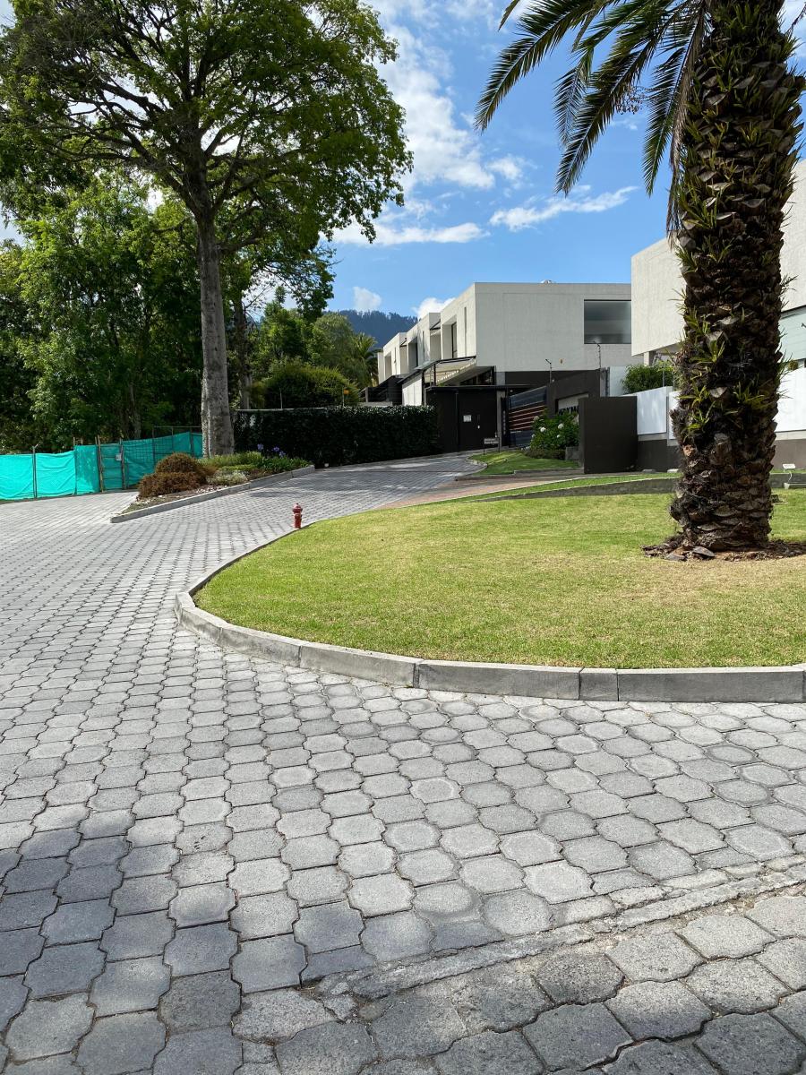 Hermoso Terreno Venta Cumbayá — imagen 10