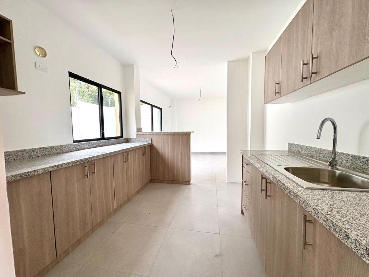 Vía a La Costa - Costabrisa. Vendo Casa de Estreno, 3 Dorm., Guayas — imagen 8